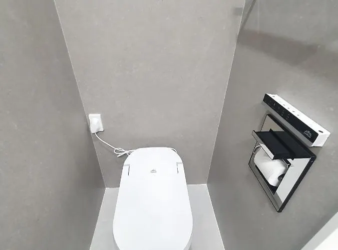 Cheongdam Stn 30s Luxury 1bdr+1living