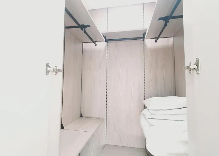 アパート Cheongdam Stn 30s Luxury 1bdr+1living *