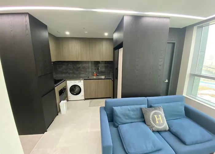 Cheongdam Stn 30s Luxury 1bdr+1living アパート
