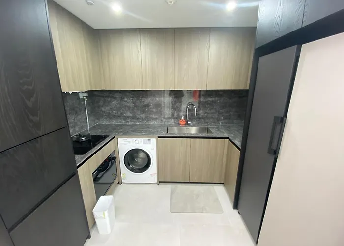 Cheongdam Stn 30s Luxury 1bdr+1living アパート *