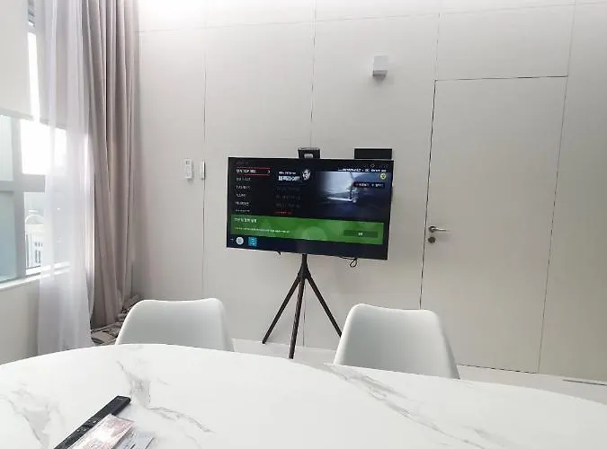 Cheongdam Stn 30s Luxury 1bdr+1living アパート ソウル特別市